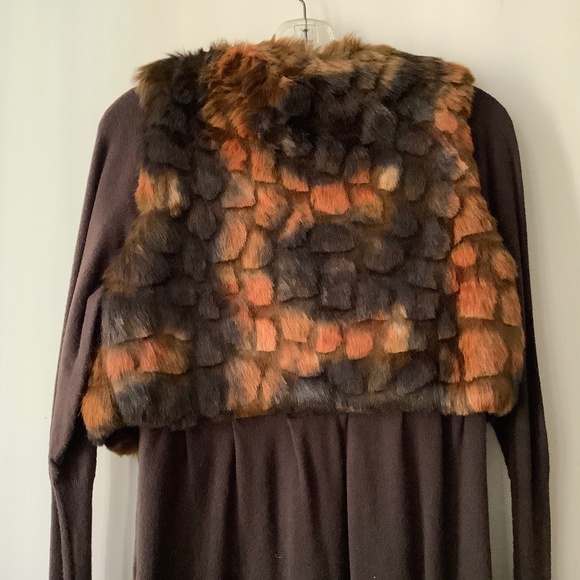 BCBG Max Aziria long sleeves dress and faux fur vest - Picture 5 of 5